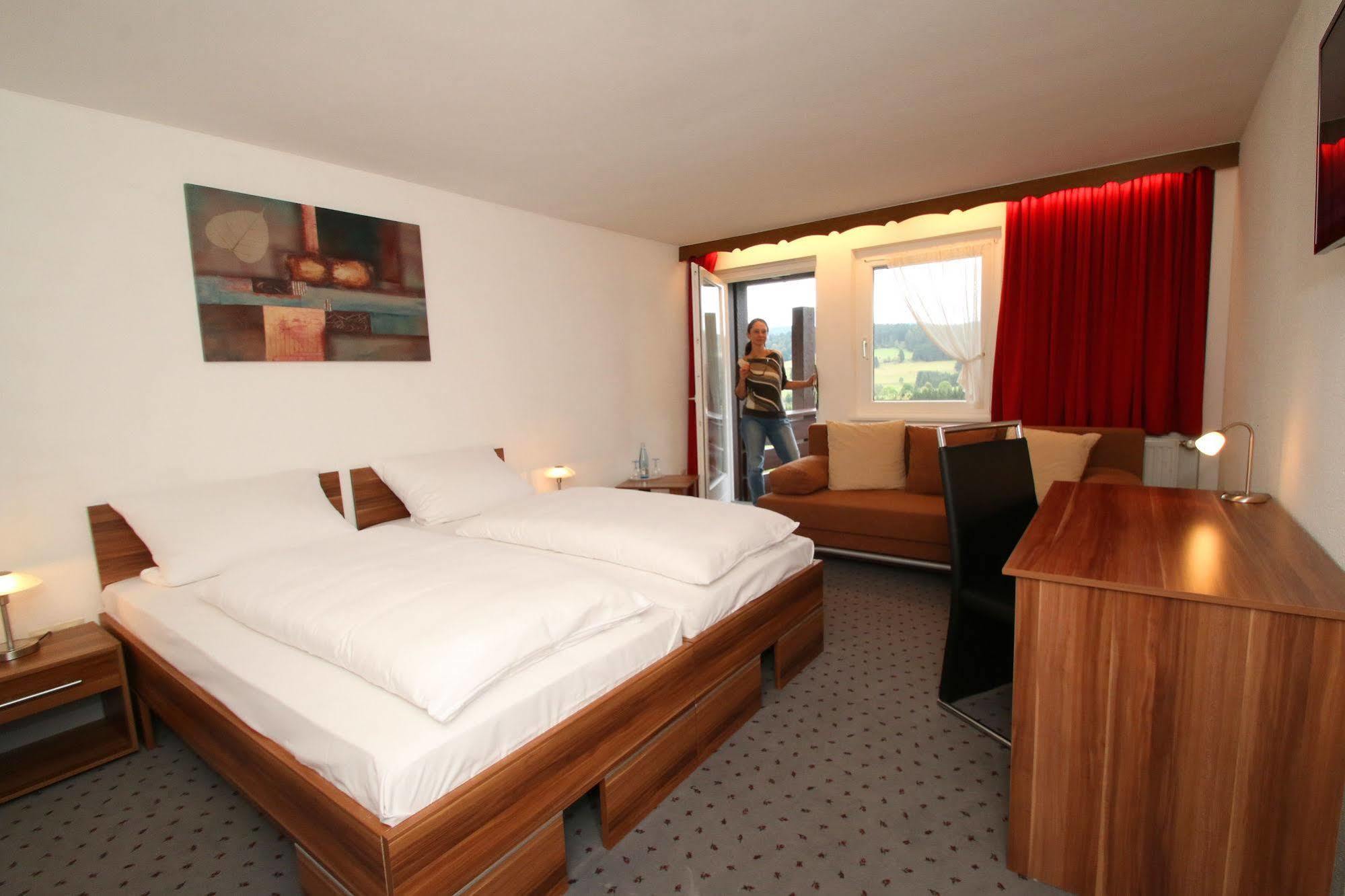 Hotel Landgasthof Adler Altenrond Bagian luar foto