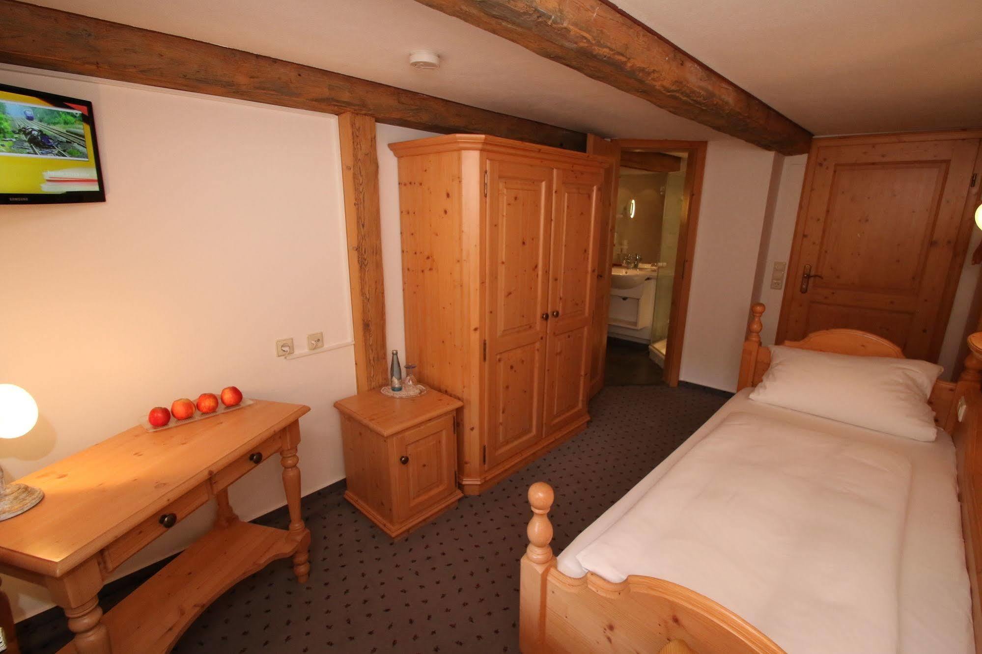 Hotel Landgasthof Adler Altenrond Bagian luar foto