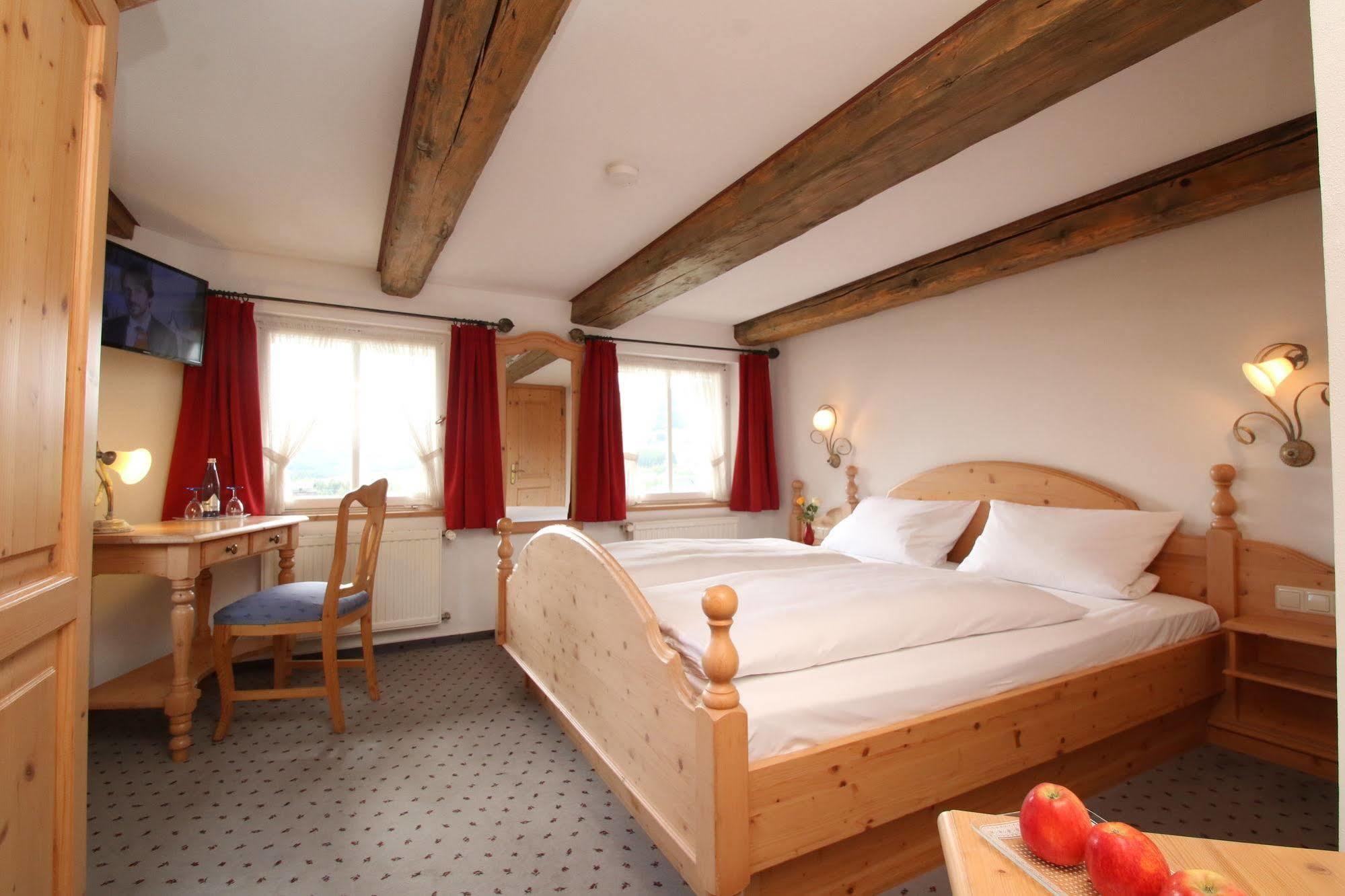 Hotel Landgasthof Adler Altenrond Bagian luar foto