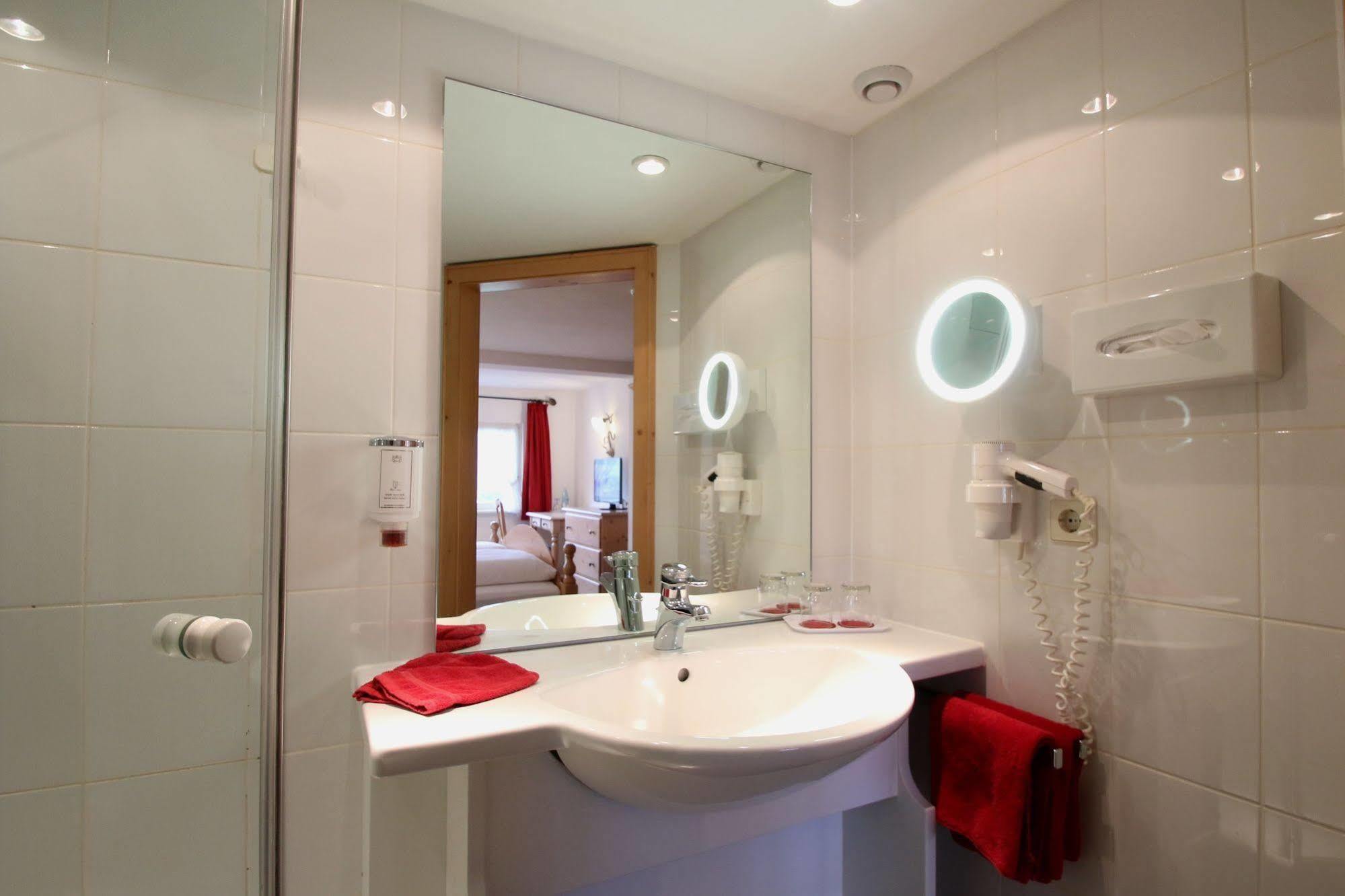 Hotel Landgasthof Adler Altenrond Bagian luar foto